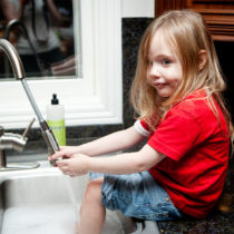 Marlo in the sink